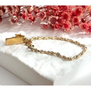 Gold Toned Vintage Rope Chain Classic Sweater Clip